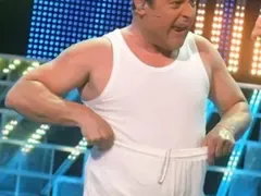 Рачков къса с халтурата, писнало му да се прави на шут! Любимецът на Маги Халваджиян драпа за Народния театър