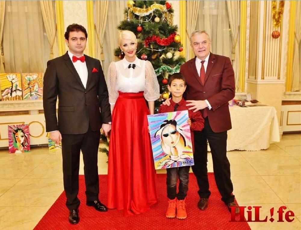 Синът на „Мисис България” Роксана Кирилова рисува благотворително