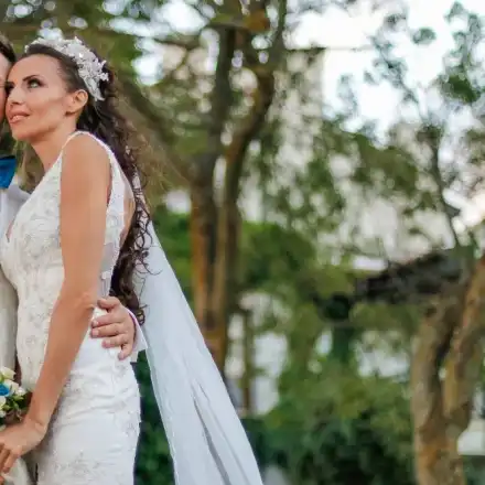 Александър Сано още по-влюбен в жена си след 11 години връзка