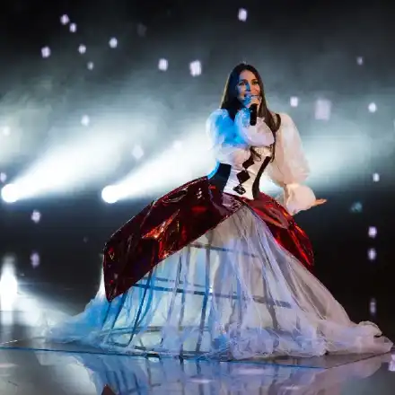 Алисия разкри коя чалга дива е зад маската на Гарвана в „Маскираният певец”