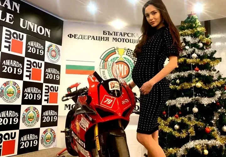 Аня Пенчева отново баба