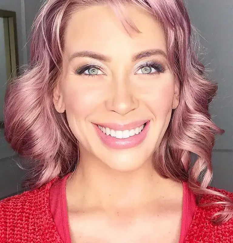 Антония Петрова спира на забранено (Миската не се съобразява с пътните знаци)