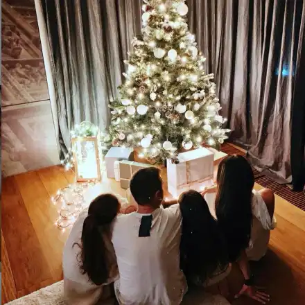 Бербатов заработи 100 бона по Коледа