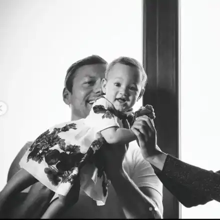 Дъщерята на Орлин Павлов направи първи стъпки