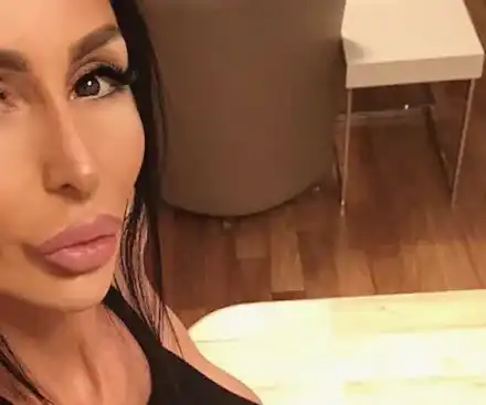 Деси Фотосесията обикаля света на аванта