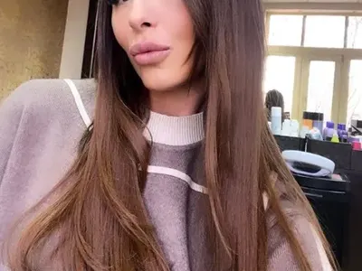 Деси Зидарова е неузнаваема – с нов цвят и устни