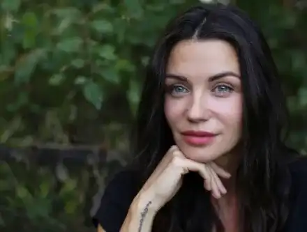 Диляна Попова заработи за нов апартамент от реклами