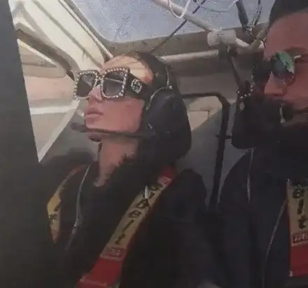 Джино вдигна самолета