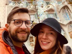 Джулия Бочева и прави бебе в Барселона