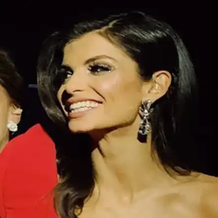 Грозно! Увисна силиконът на Славена Вътова