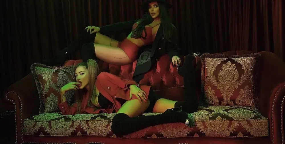 Хитът! Ариа избухна в дует с Алисия! (Новото парче „Кой“ мачка всички наред)