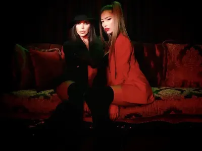 Хитът! Ариа избухна в дует с Алисия! (Новото парче „Кой“ мачка всички наред)