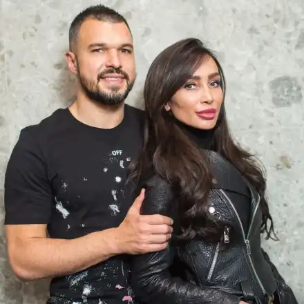 ИЗНЕНАДА! Валери Божинов и Биляна се оженили ТАЙНО (Вижте венчалната халка на сръбкинята)