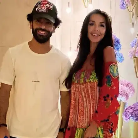 Известна милф бръмчалка се хвали, че се е отъркала в Салах