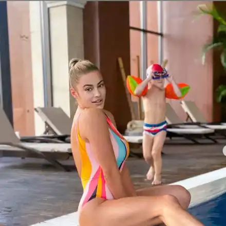 Жени Джаферович отново в басейна