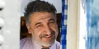 Кирил Ефремов си лакира ноктите! (Актьорът болезнено суетен)