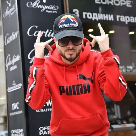 Криско влезе в учебниците по музика