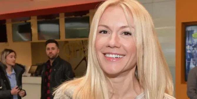 Мария Игнатова заработва като моделка (40-годишната блондинка търси доходи след краха на ТВ кариерата си)