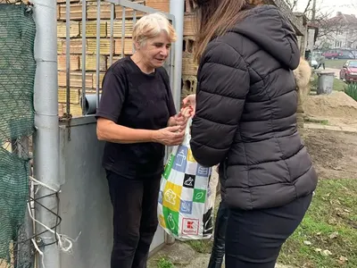 „Мисис България” Яна Средкова стопли сърцата на хора в нужда