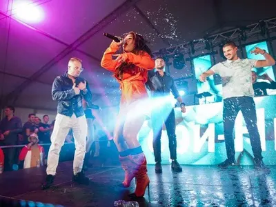 Над 3 000 студенти пяха с Галин и Преслава