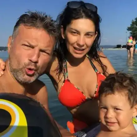 Ники Дойнов урежда жена си на работа