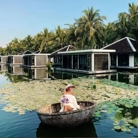 Ники М. глези Николета във Виетнам