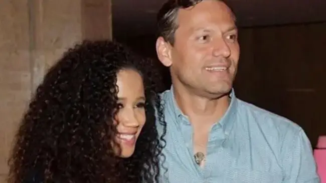 Орлин Павлов неузнаваем след раждането на дъщеря му (Певецът с торбички под очите, отказва да излиза по клубове)