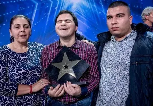 Победителят от „България търси талант” Андриян Асенов: С наградата ще си купя жилище