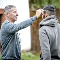 Прическата на Каролев хит във „Фермата“