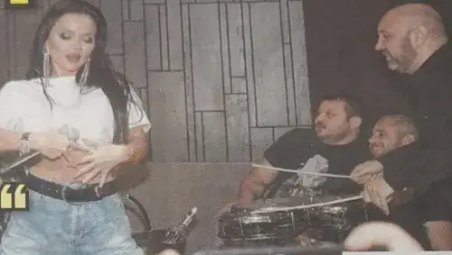 Разюздан купон след концерта на „Планета”:  Мария вдига блузата, Тупалката тарпани по тъпанчетата, Деси Слава не яде и не пие! (Снимки)