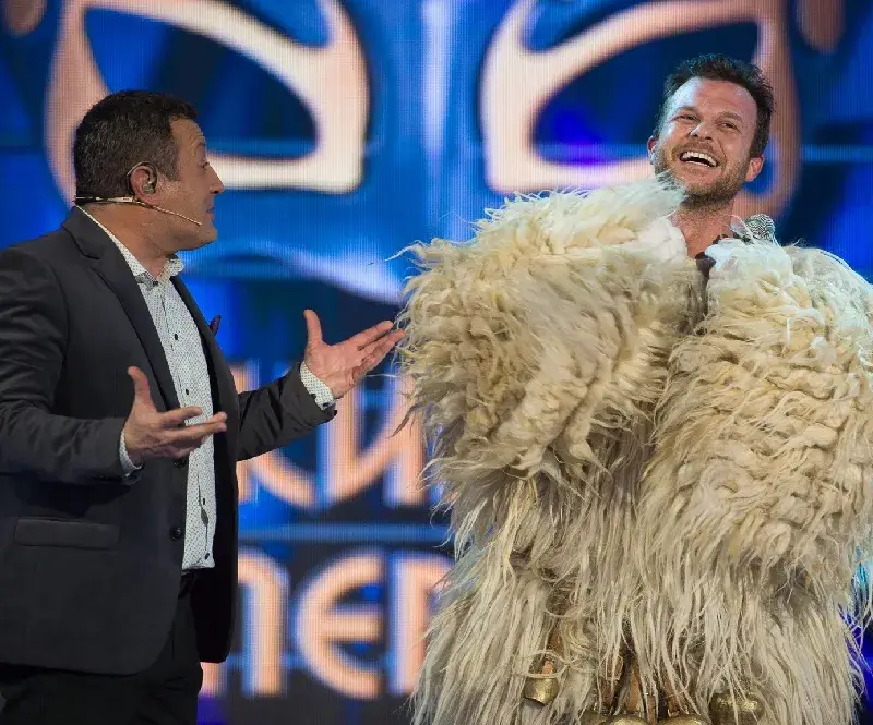 РЕКОРД! Ненчо Балабанов заработи 9 бона от „Маскираният певец”