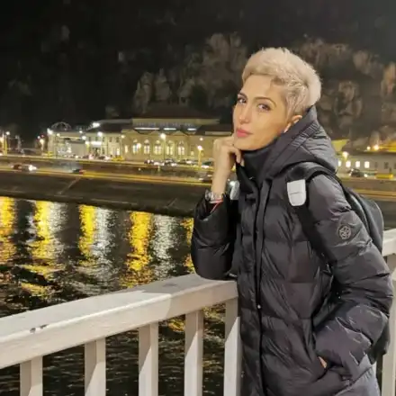 Ромина Андонова се офъка късо