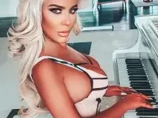 Румънски медии: Звездата Дан Балан в тайна афера с красивата българка Андреа! (Снимки)