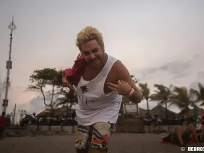 ШОК! Бебо Халваджиян  си го показа  (СНИМКА)