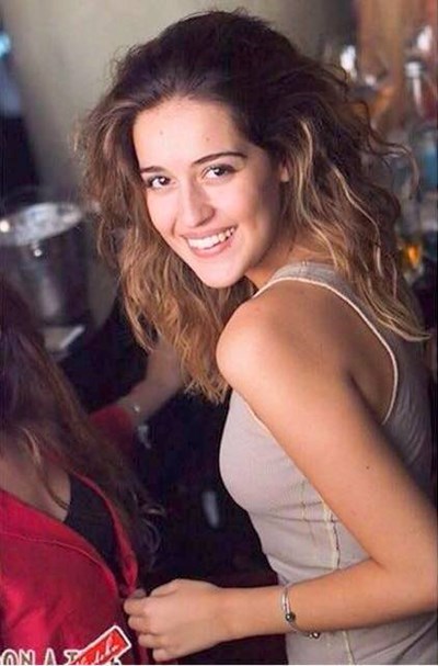 Щерката на Гала аварира с колата