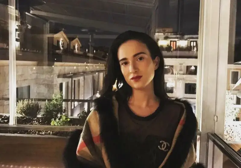 Щерката на Петър Стоянов със 100 бона заплата