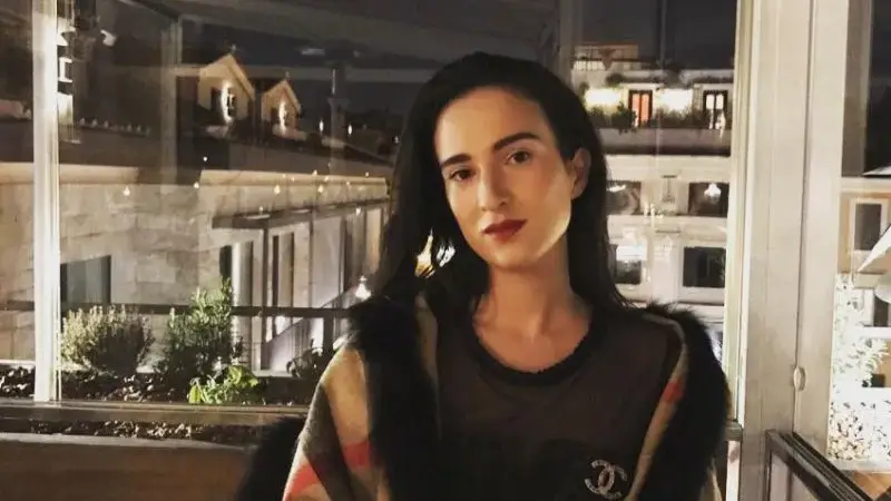 Щерката на Петър Стоянов със 100 бона заплата