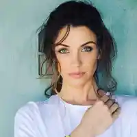 Тайната за красота на Диляна Попова - стара бабина рецепта (Вижте я)