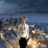 УЖАС! Бездарникът Джорджано пак изпълзя с коледен хит, смеят му се от Перу до Япония