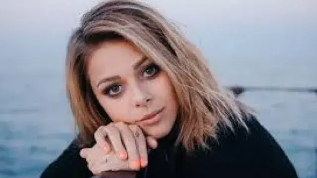 Вики от Евровизия осиновява 5 кучета