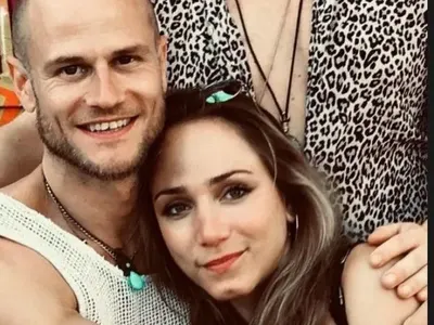 Внучката на Тодор Колев кара нервна бременност заради финансови проблеми