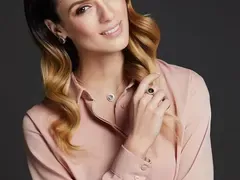 Луиза Григорова става дизайнер на бижута