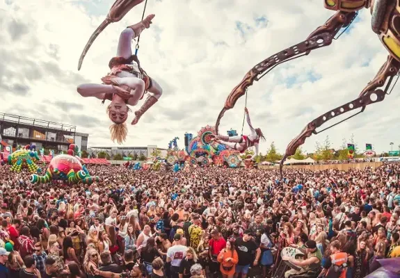 За първи път в България: ELROW, най-цветното парти с дата в Арена Армеец тази пролет