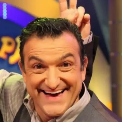 Зуека остана без зъби (Комикът фъфли на участие, протезата му се отлепила)