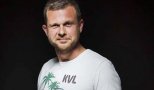 Ненчо Балабанов лъсна без дрехи на Малдивите (Снимка в галерията)