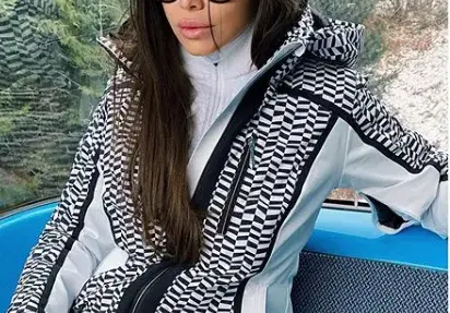 Алисия ще става йога