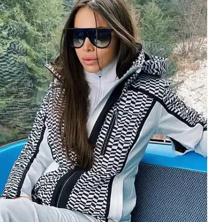 Алисия ще става йога