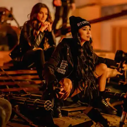 Ани Хоанг подкара колата на Джейсън Стейтъм