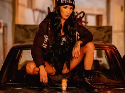 Ани Хоанг: Сменям стила и музиката до дни