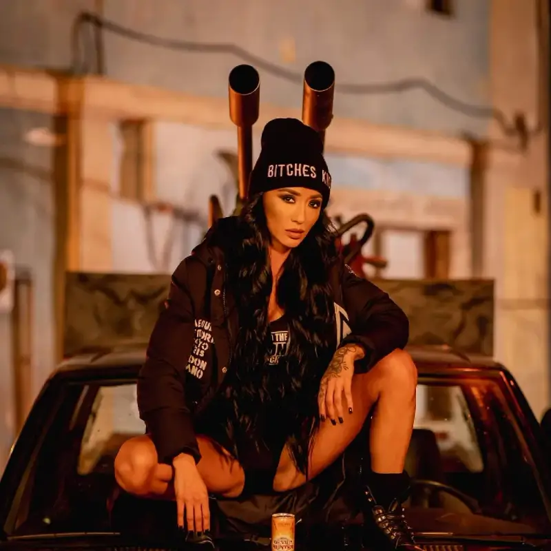 Ани Хоанг: Сменям стила и музиката до дни